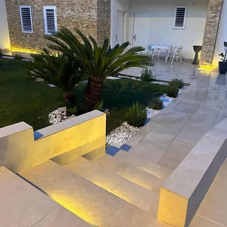 Le Dimore Airport Garden Luxury Villa